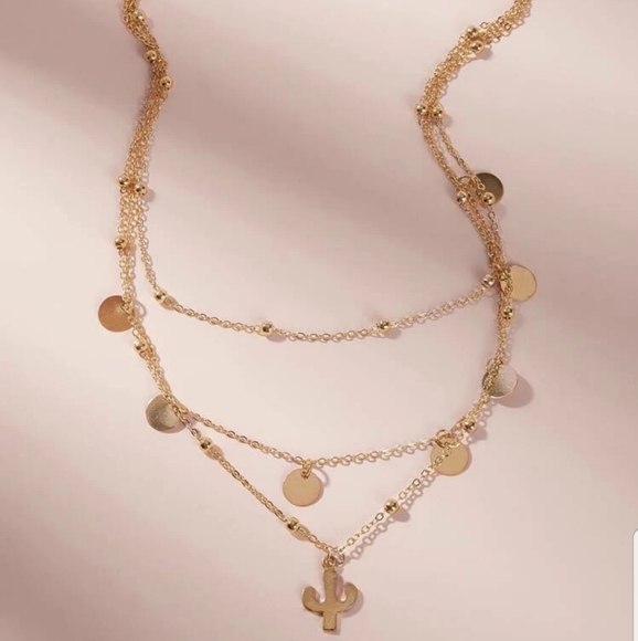 *Gina* Disc and Cactus Necklace - Picture 3 of 3